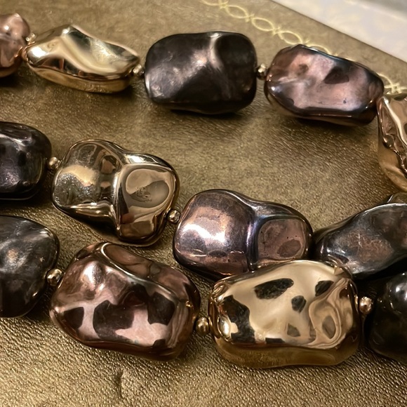 Metallic Rocks Necklace - Picture 3 of 3